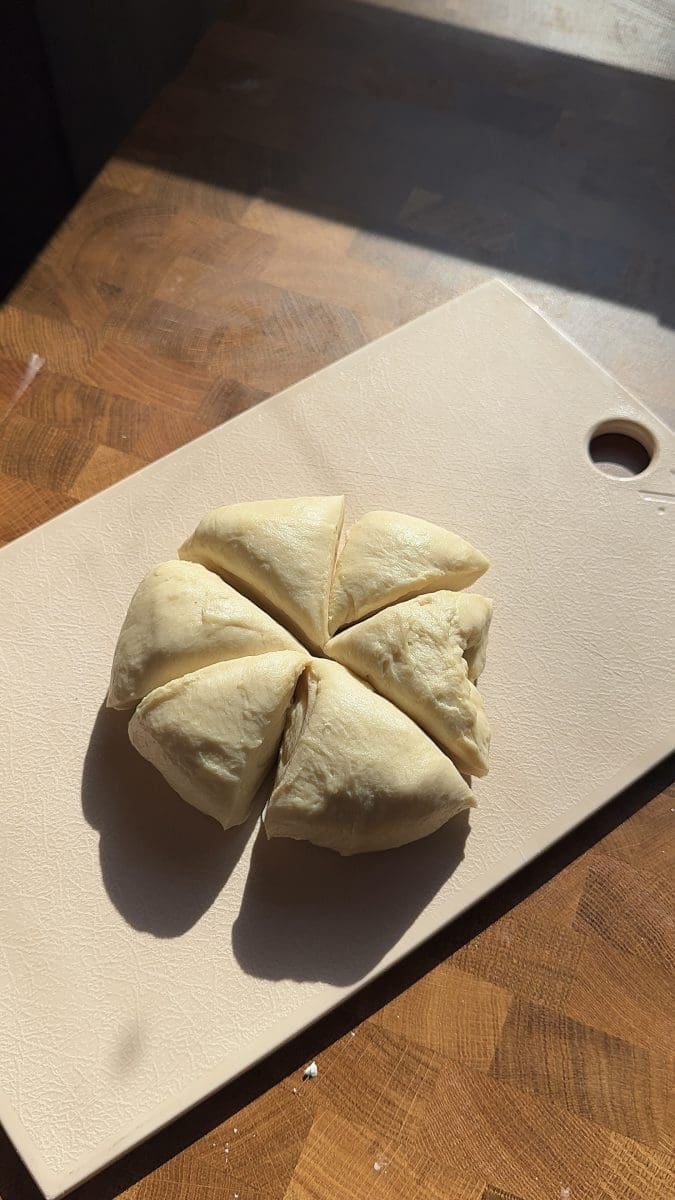 The dough cut into six slices.