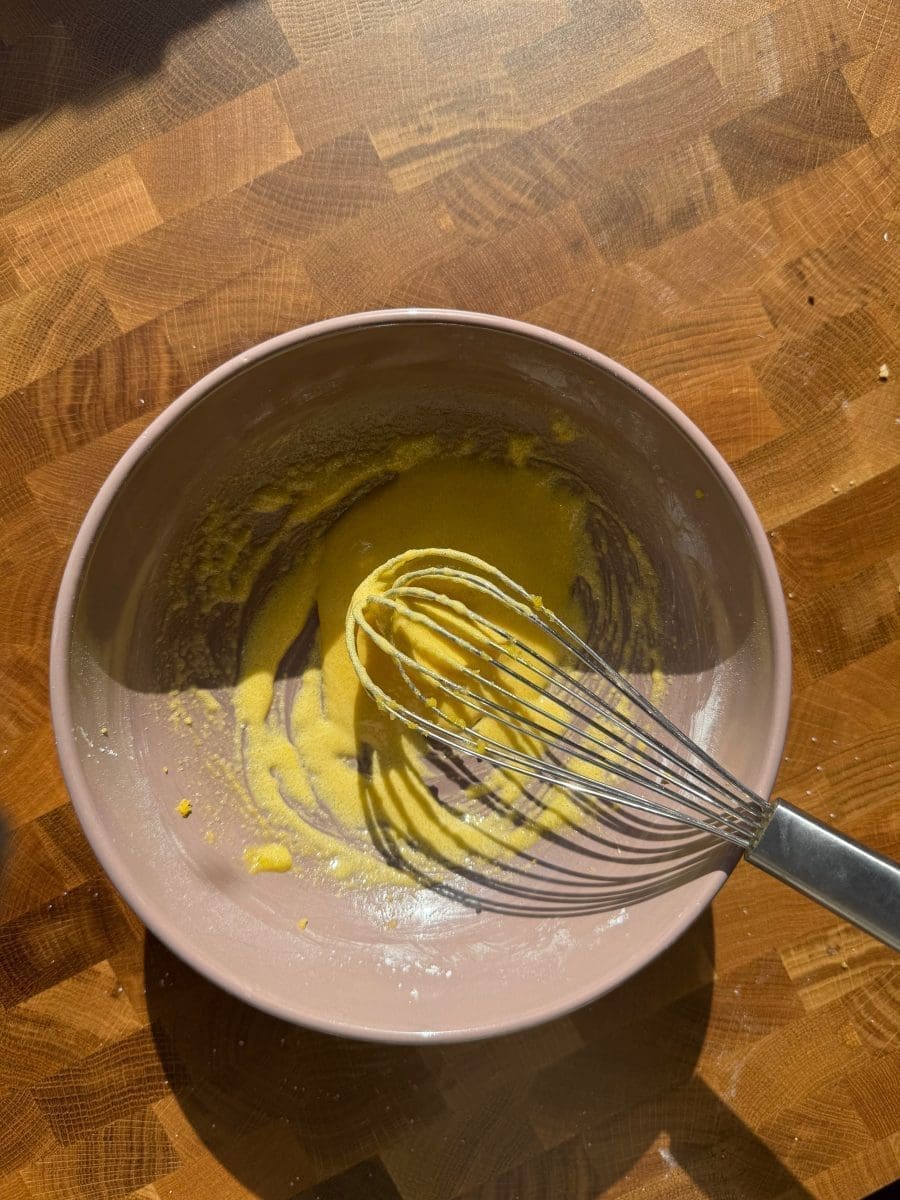 The egg yolk, sugar, corn starch & salt whisked together.
